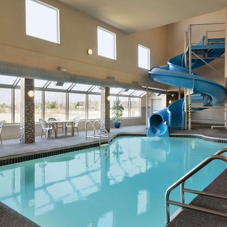 Days Inn By Wyndham Regina Airport West Exteriér fotografie