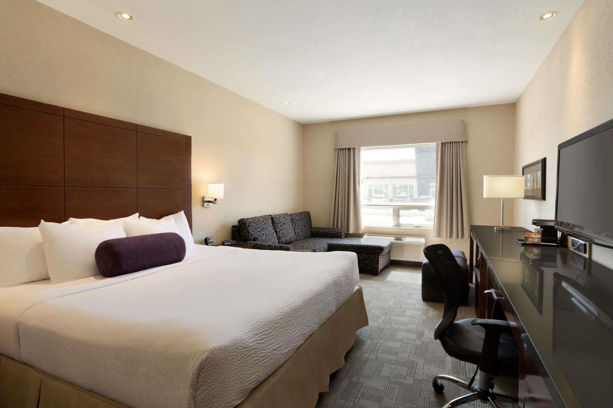 Days Inn By Wyndham Regina Airport West Exteriér fotografie