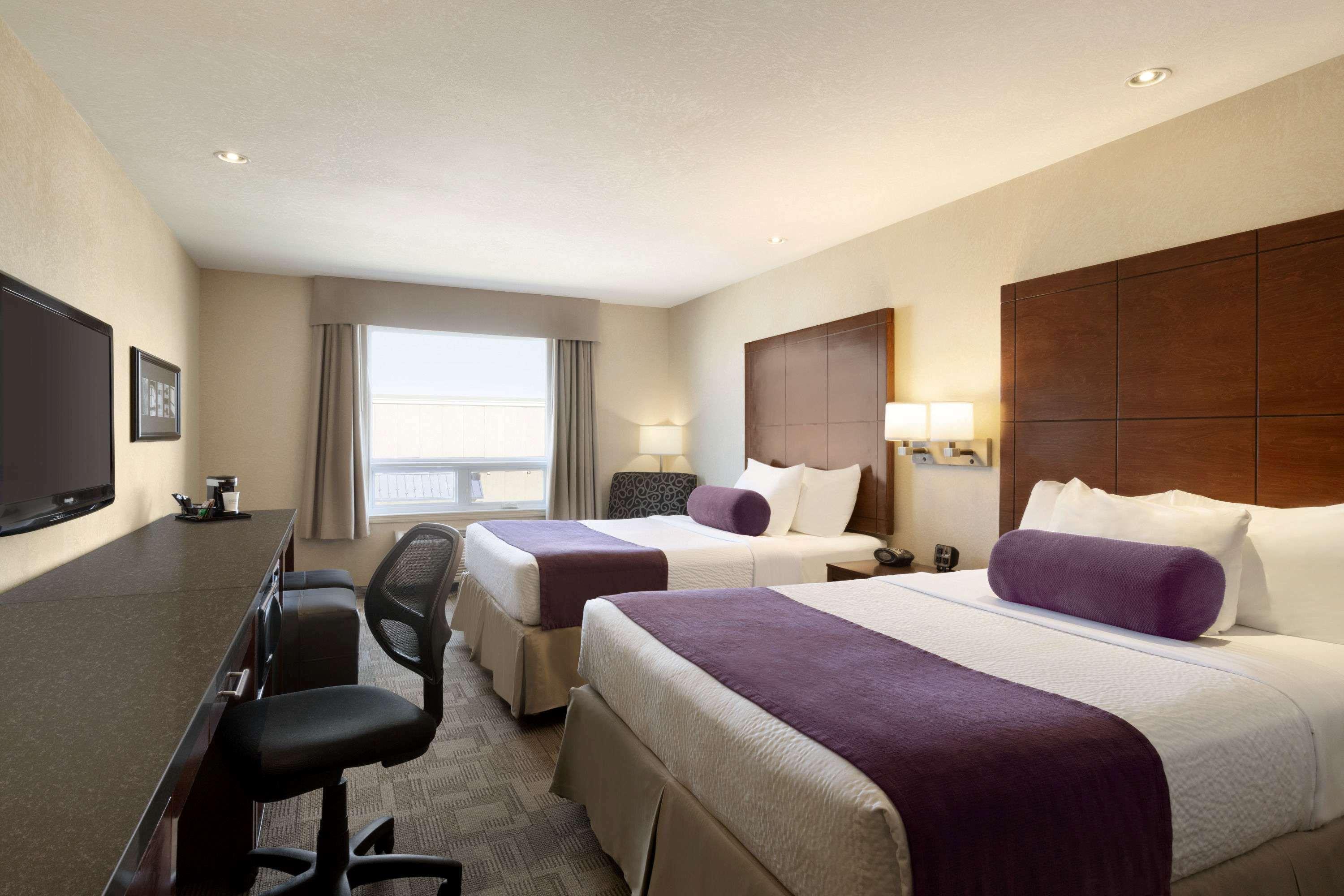 Days Inn By Wyndham Regina Airport West Exteriér fotografie