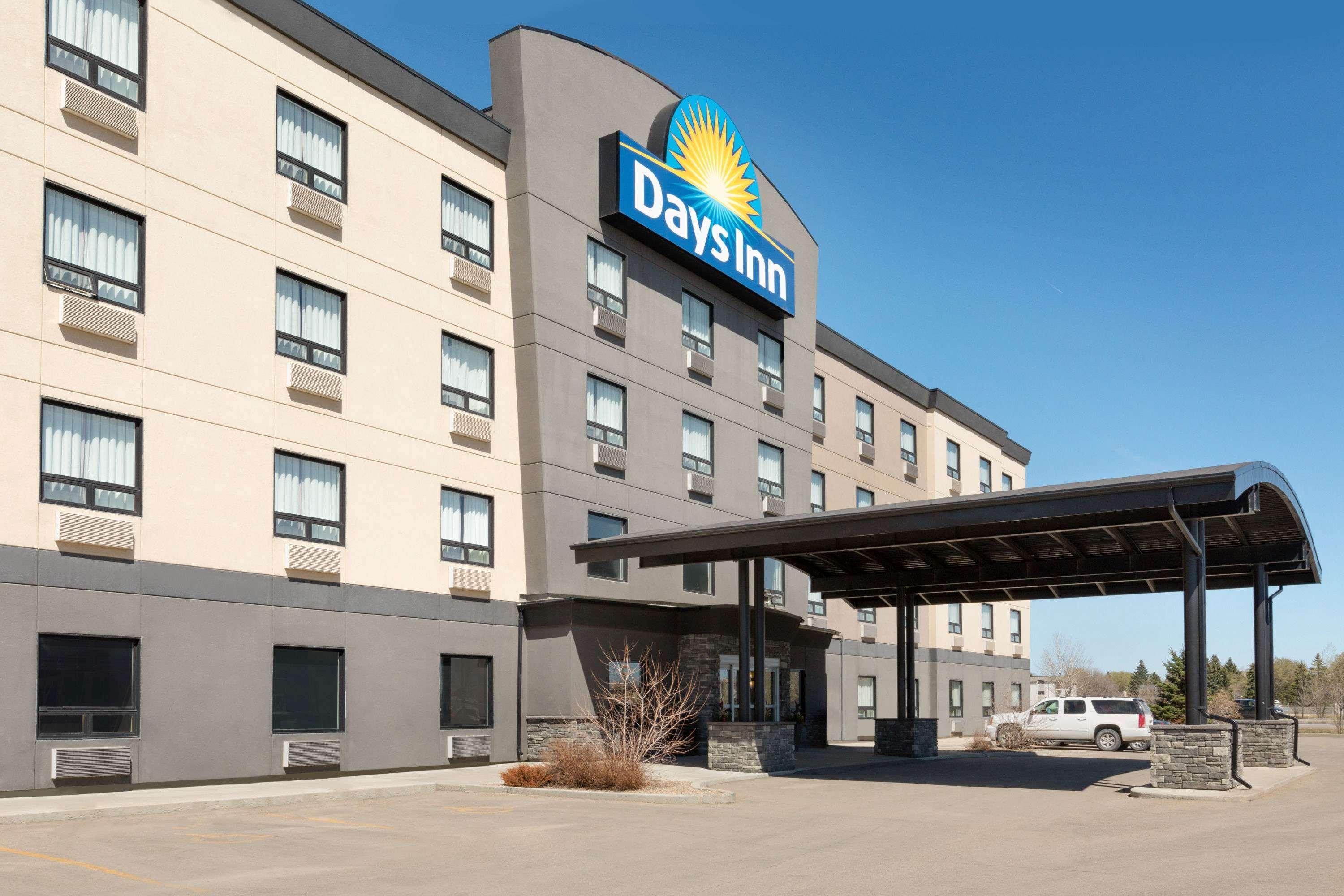 Days Inn By Wyndham Regina Airport West Exteriér fotografie